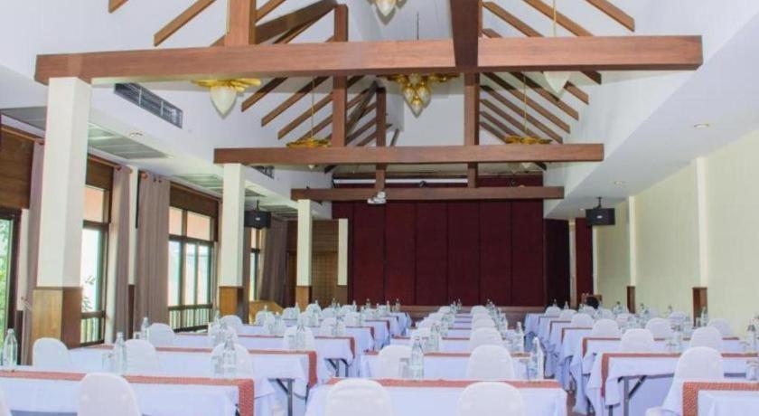 Phoomthai Garden Hotel Phrae Exterior foto